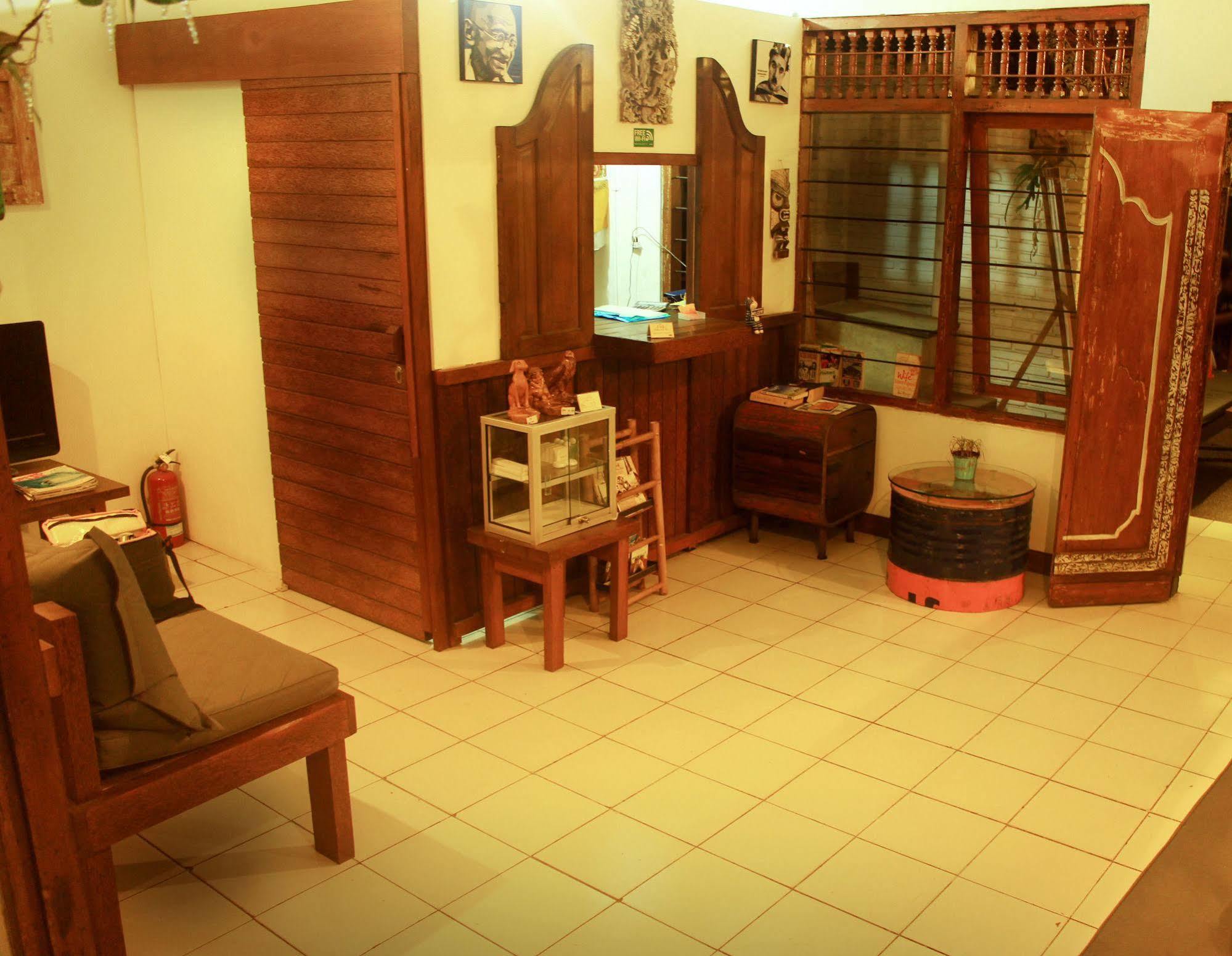 ウブド Friendly House Baliホステル エクステリア 写真