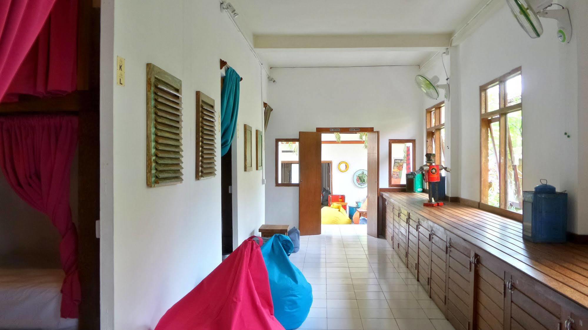 ウブド Friendly House Baliホステル エクステリア 写真