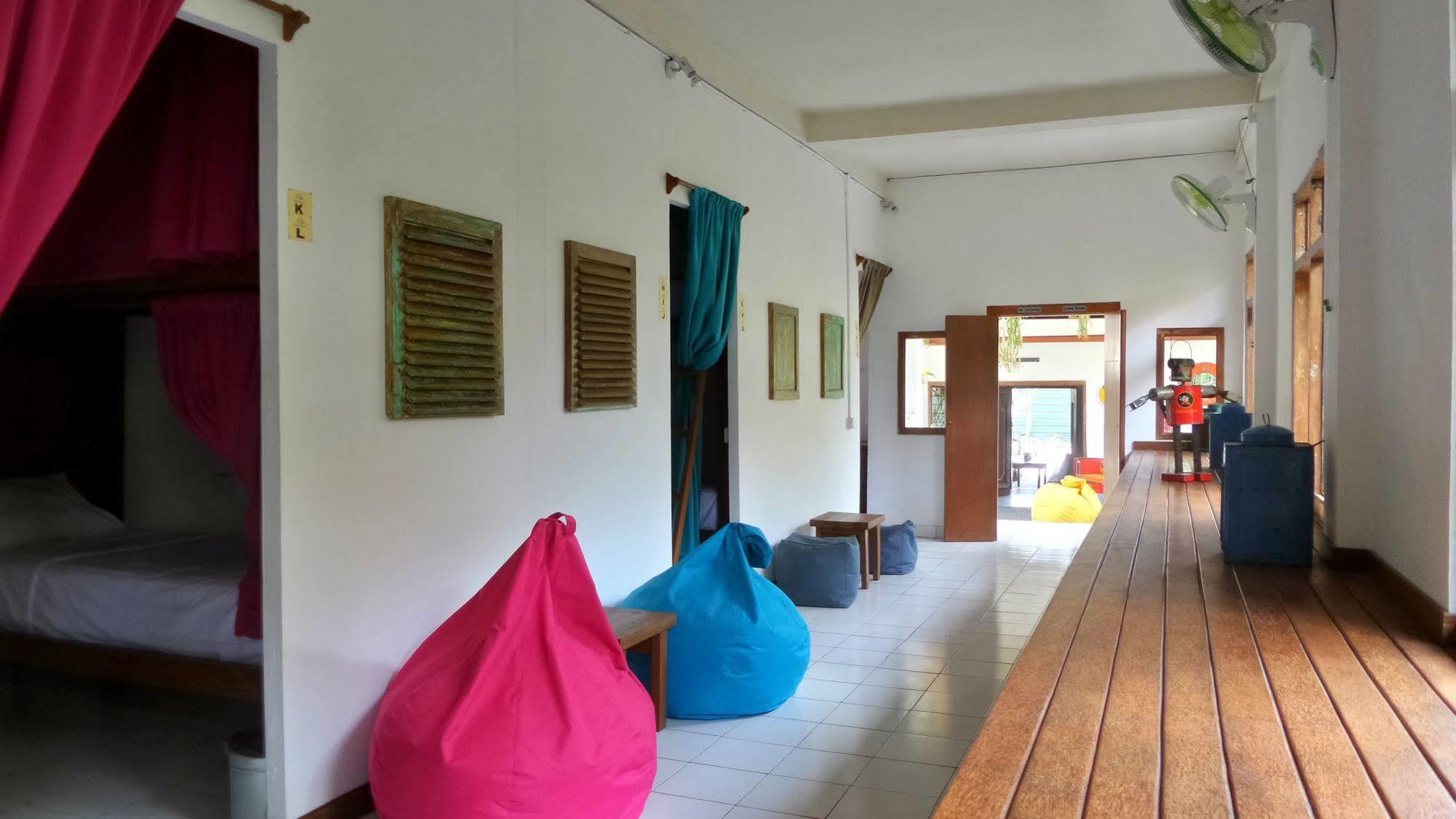 ウブド Friendly House Baliホステル エクステリア 写真